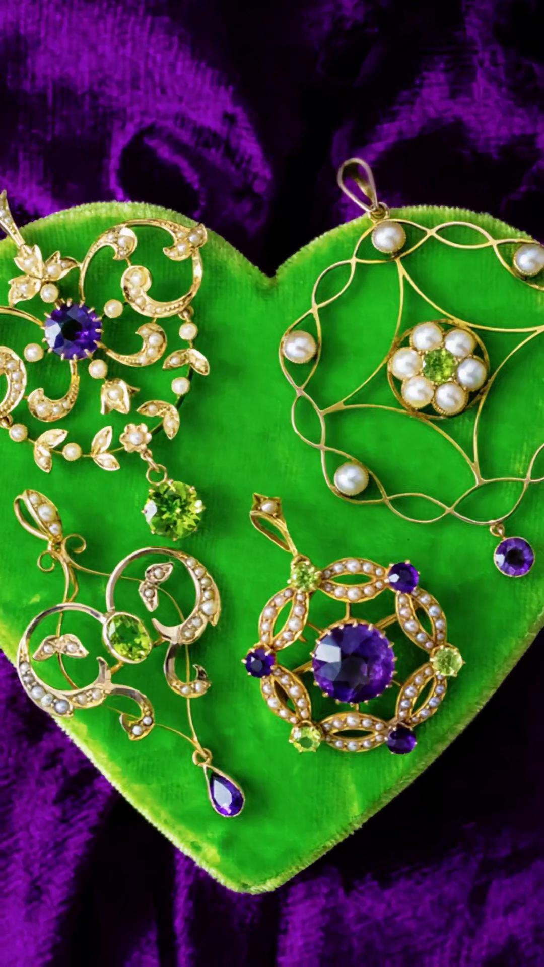 @Laurelle Antique Jewellery