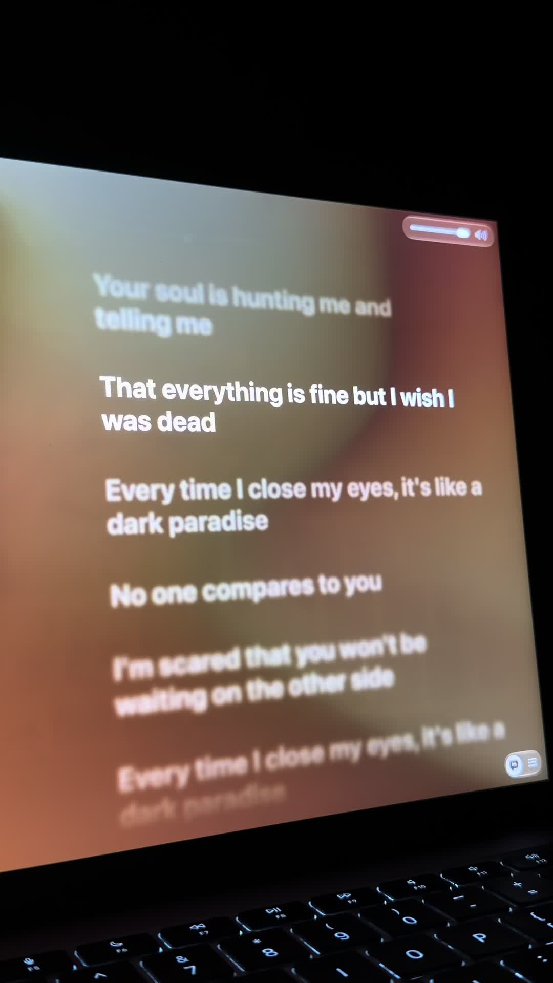 @🎧
