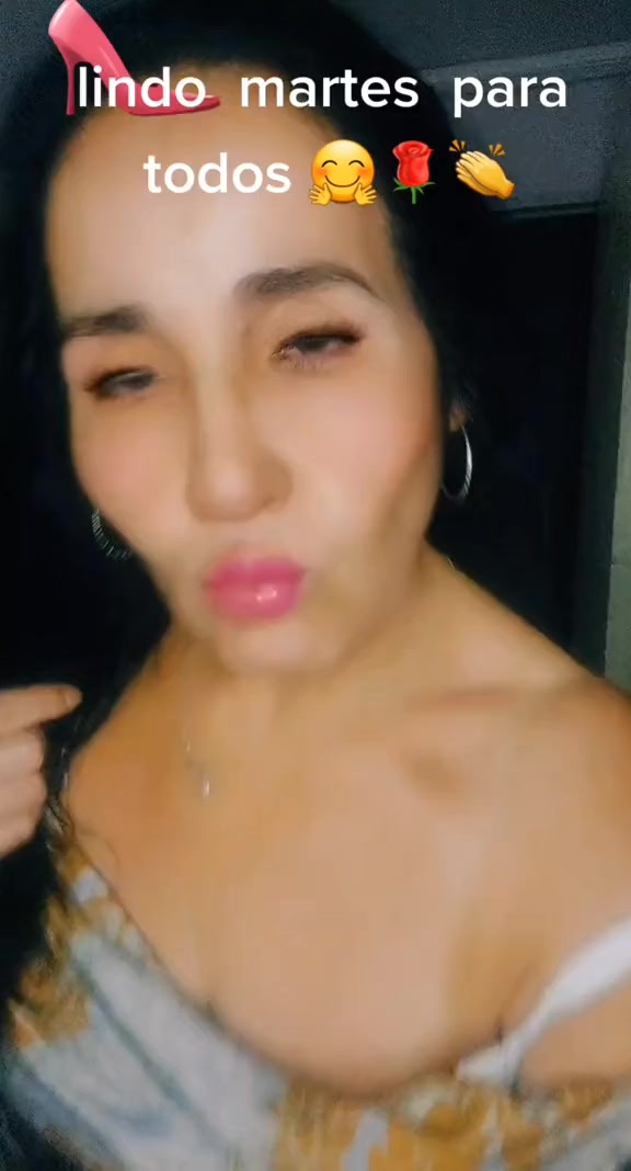 @v_i_v_i_a_n_a_o_8