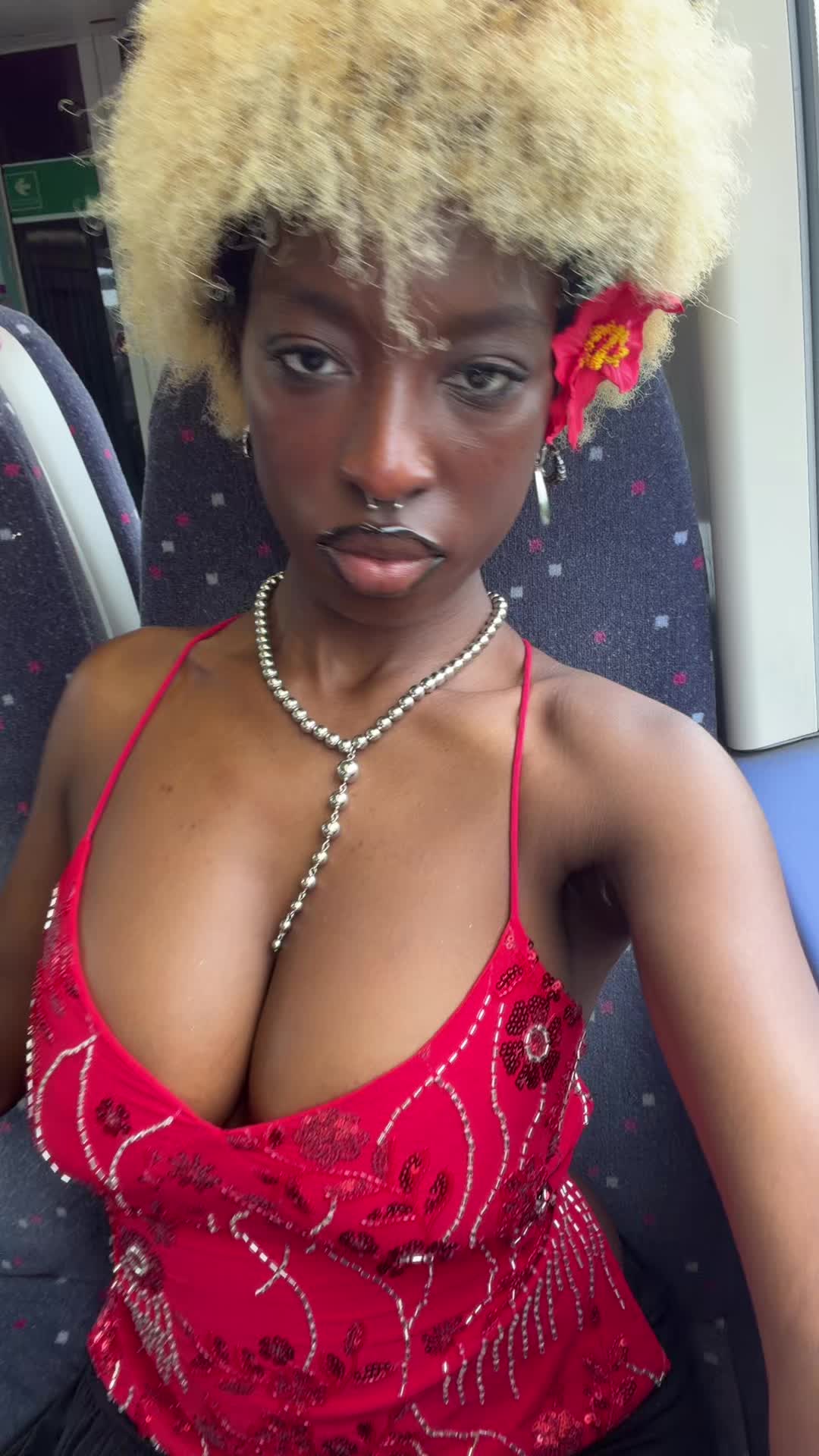 @aliya🧝🏾♀️