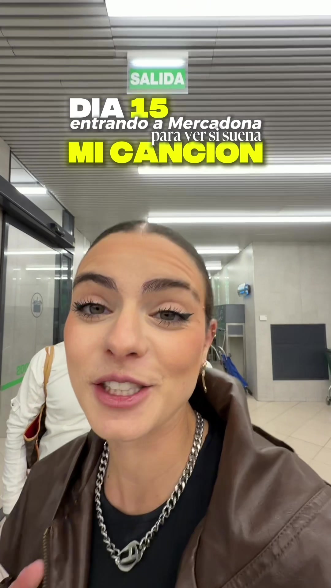 @LUCIA DE LA PUERTA