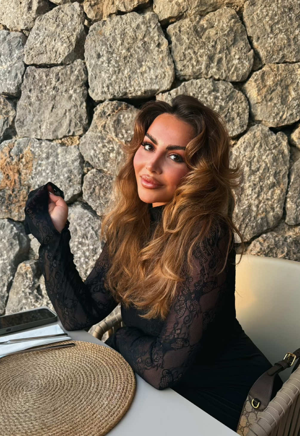 @Seloshh24