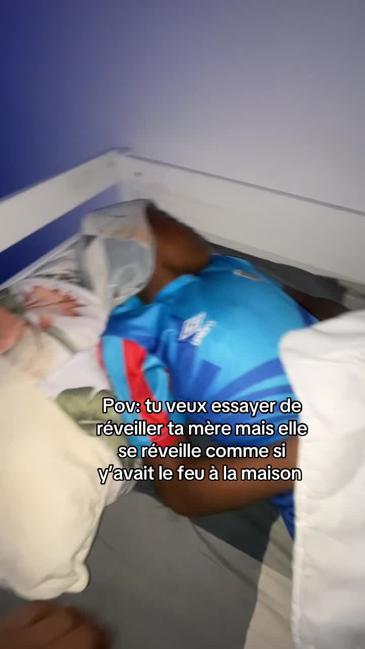 @𝟗.
