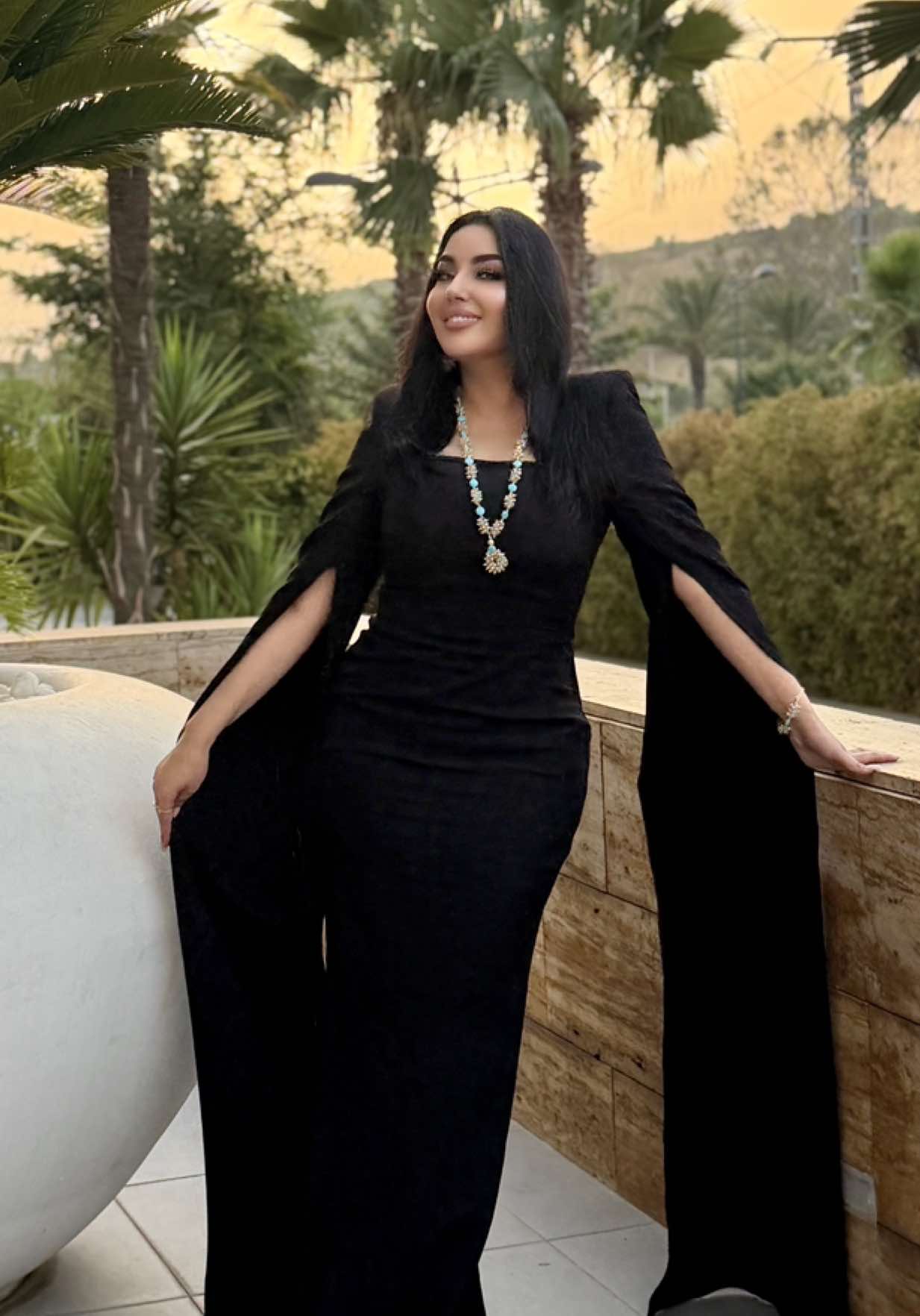 @Yasmine Belkacem