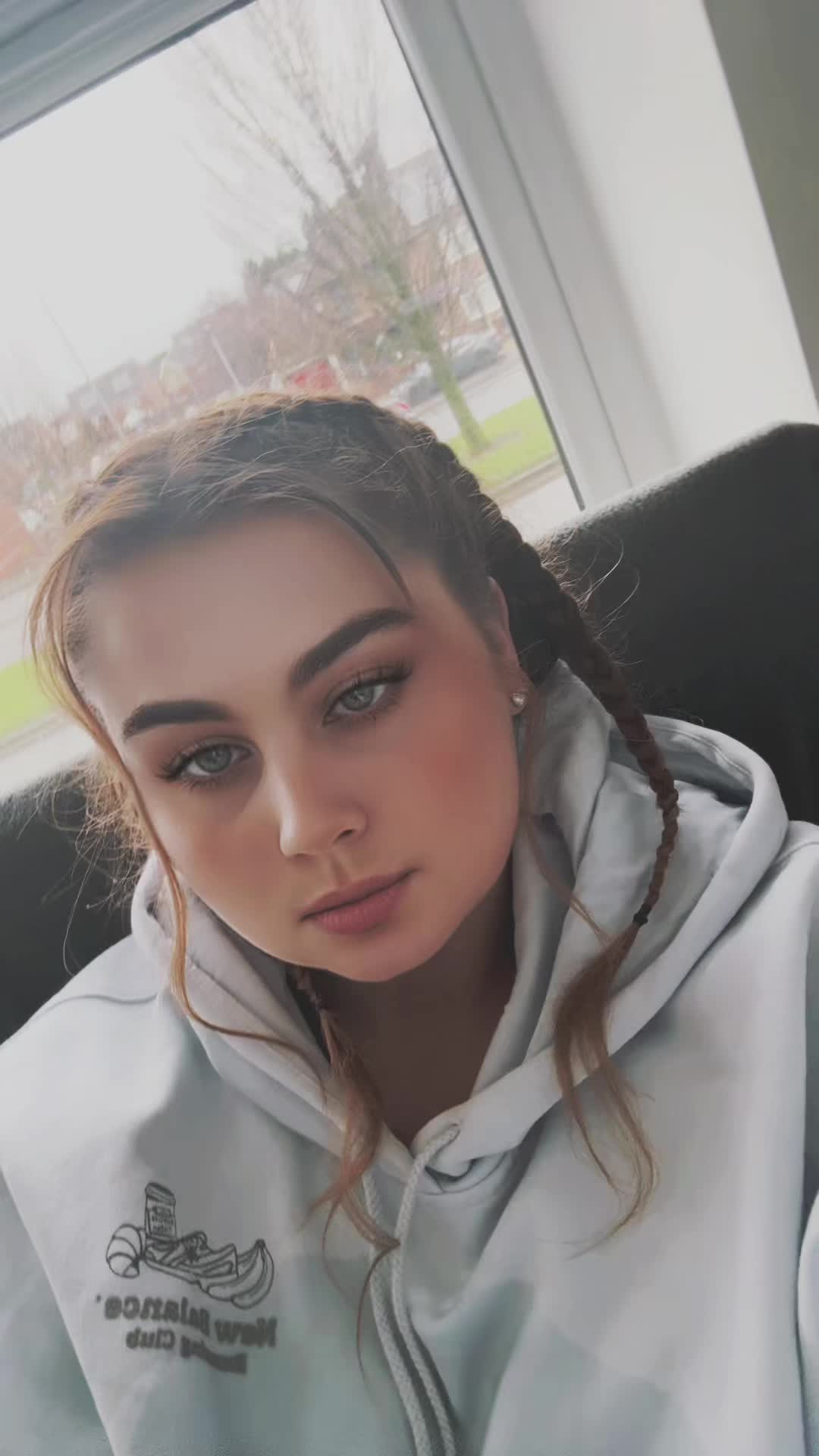 @lozzapxx