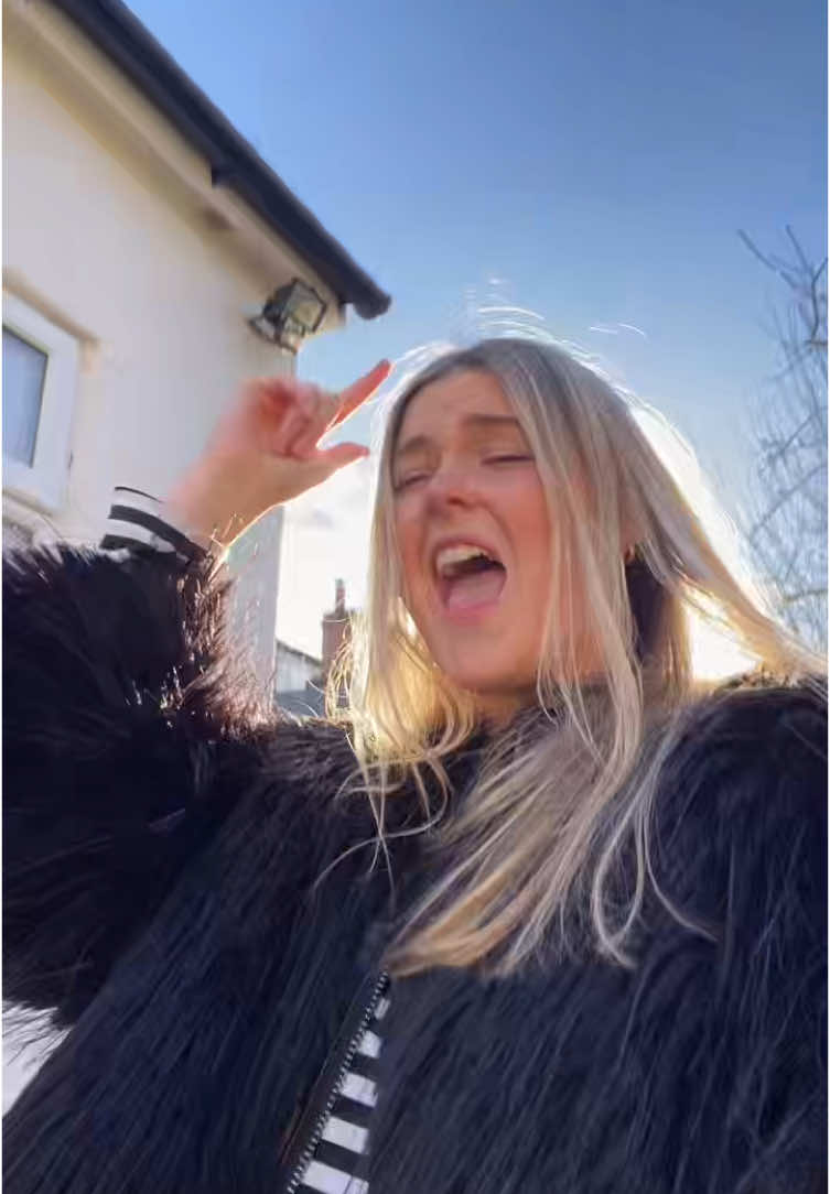 @Bustdownpollyanna