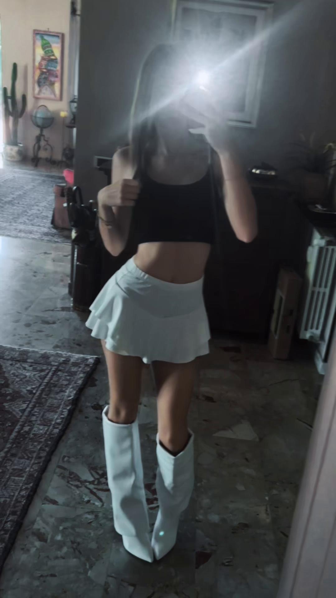 @🪽𝓚𝓻𝓲𝓼 🪽
