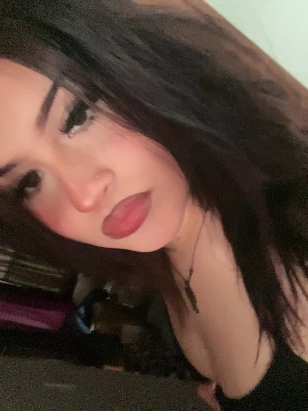@𖣂