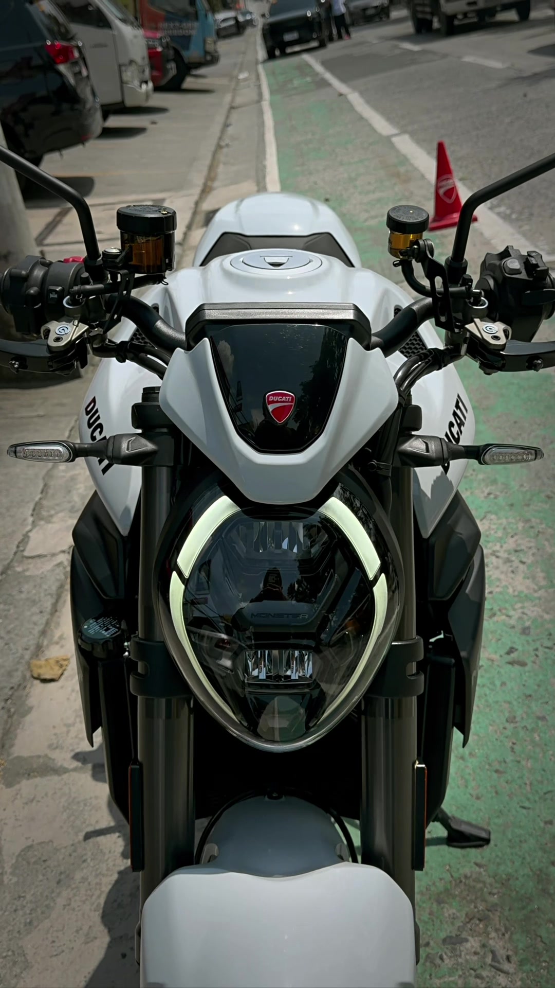 @23MOTO