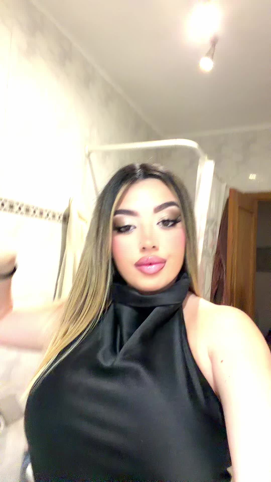@𝑷𝒂𝒖𝒍𝒂🎀