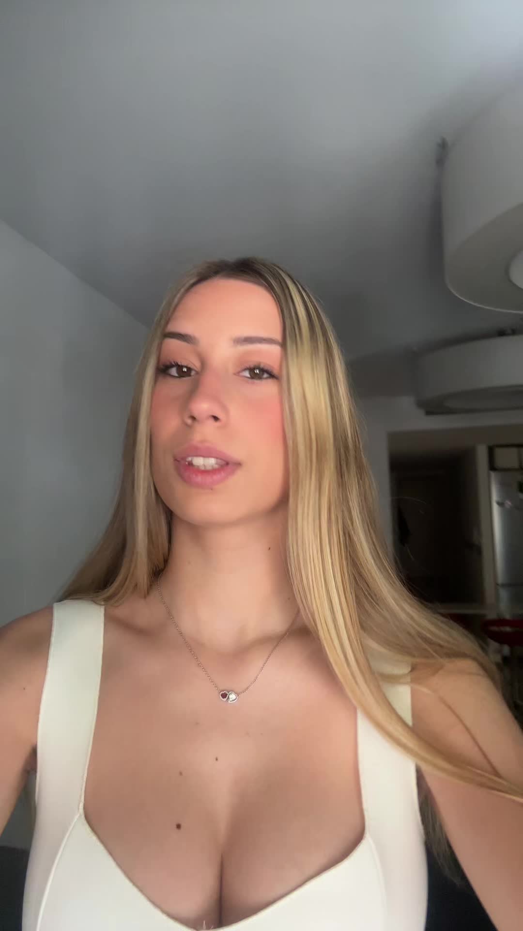 @daniela