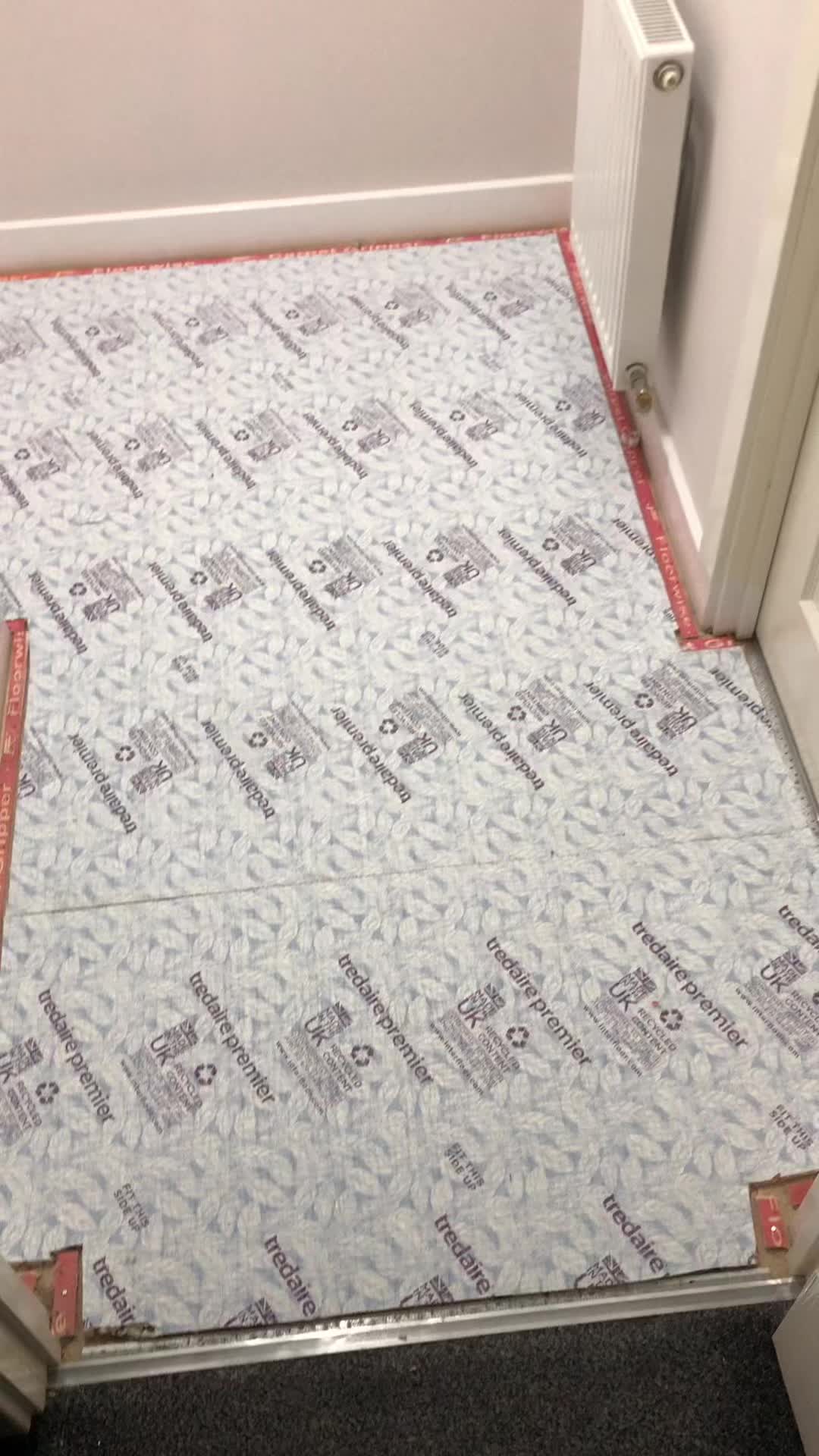 @Local lay flooring