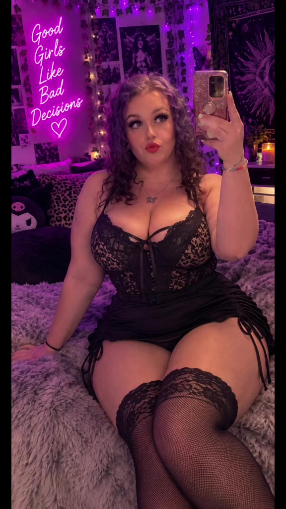 @curvyflawless