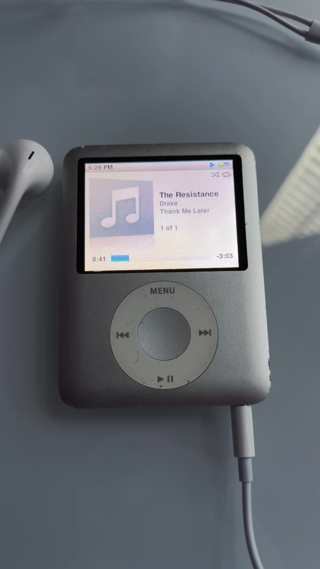 @🎧