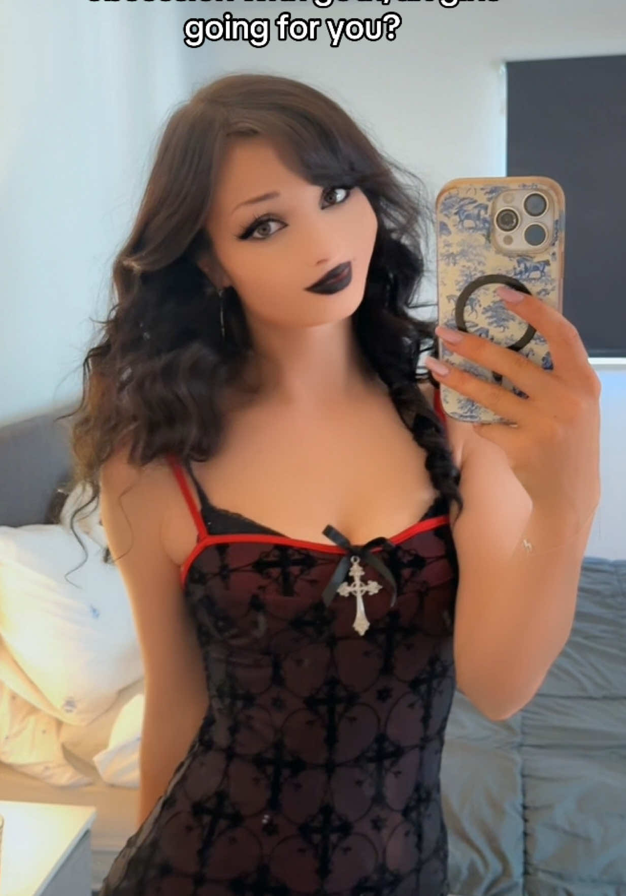 @bellajynx