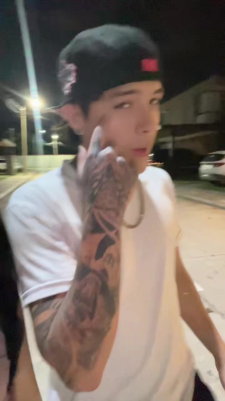 @Gabriel Vega