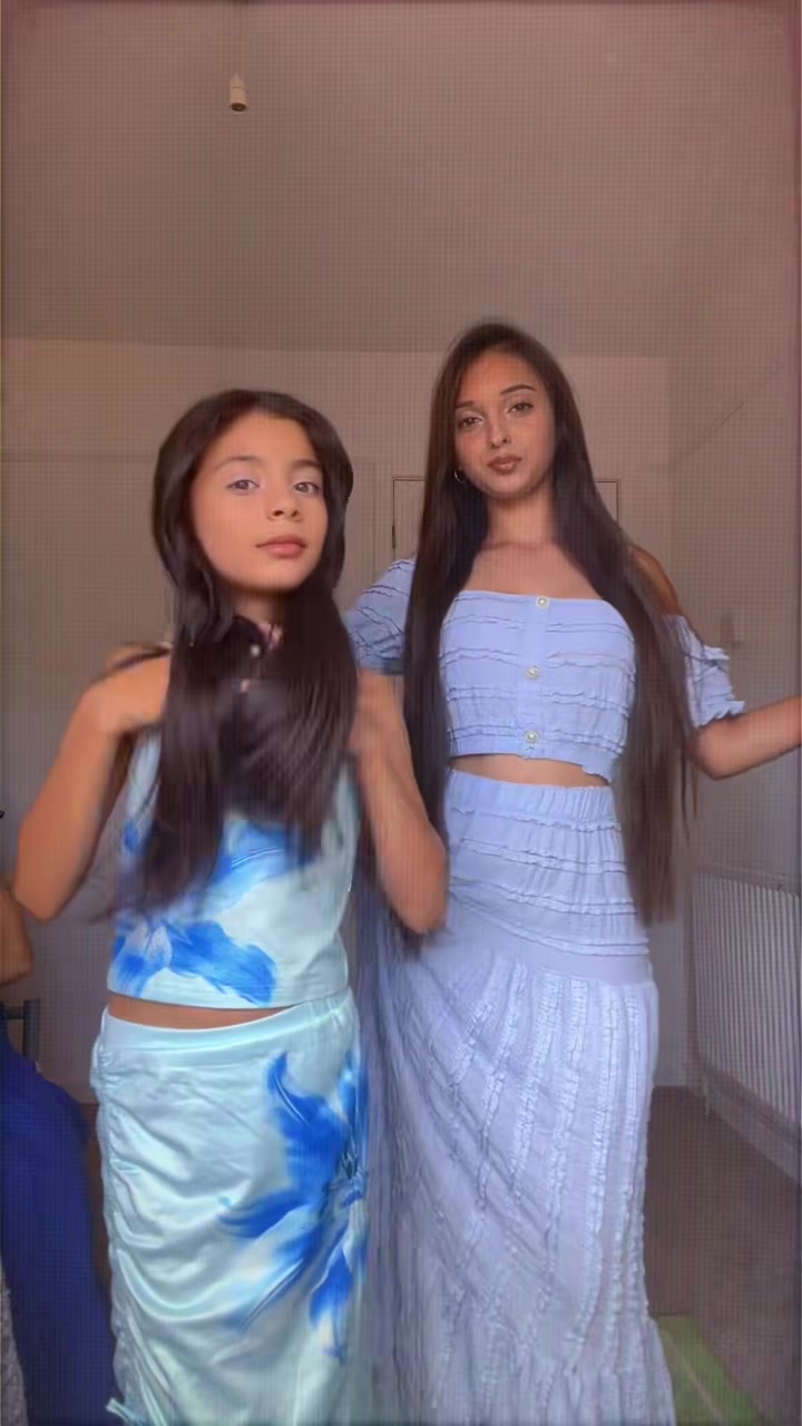 @Elena gabriela