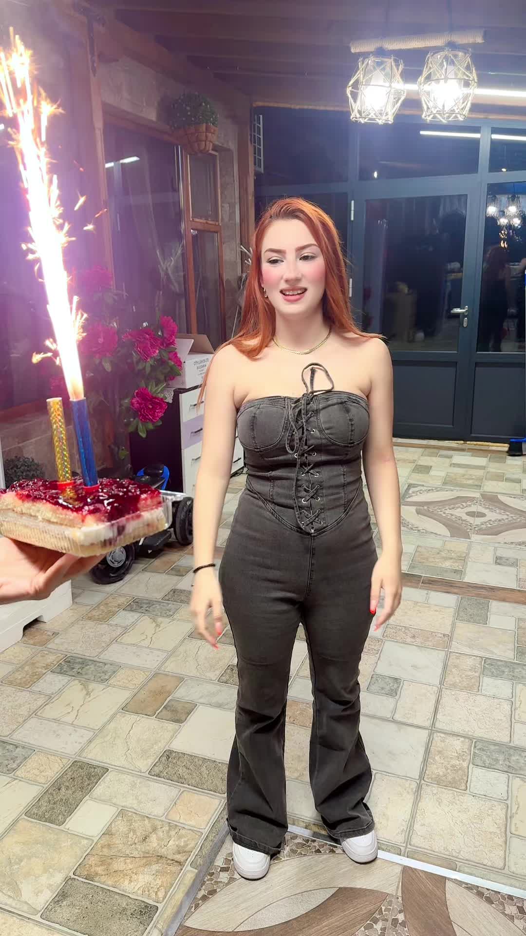 @angelina0116