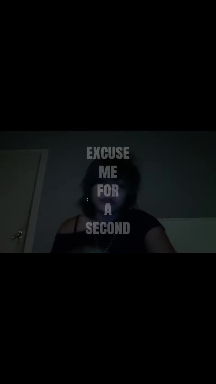 @😼