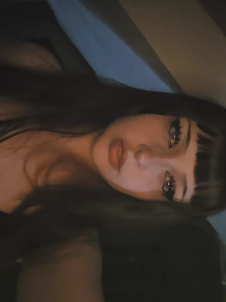 @𝓔𝓿𝓮 ☣︎