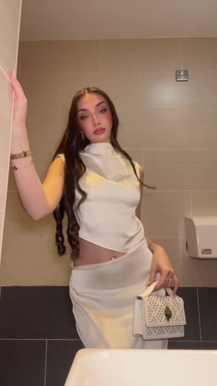 @Angel🤍