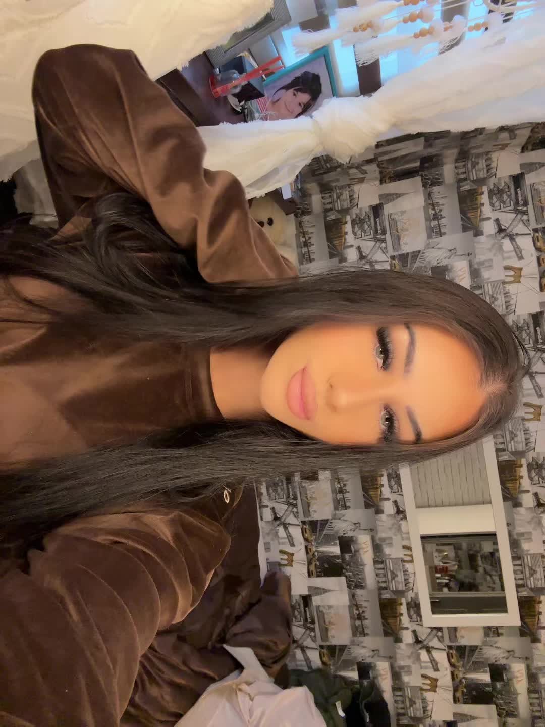 @_victoria