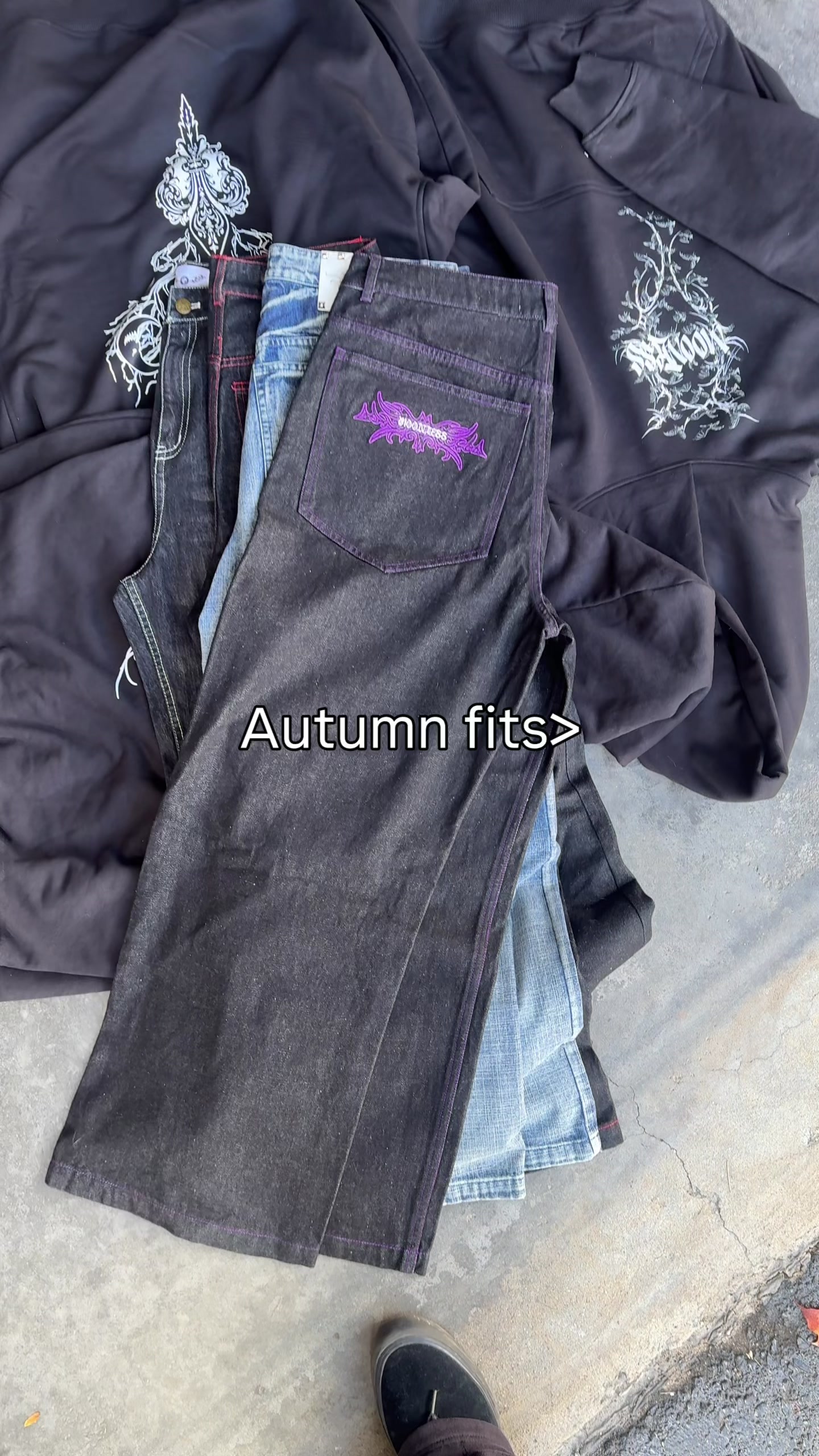 @m.o.o.n.l.e.s.s.store