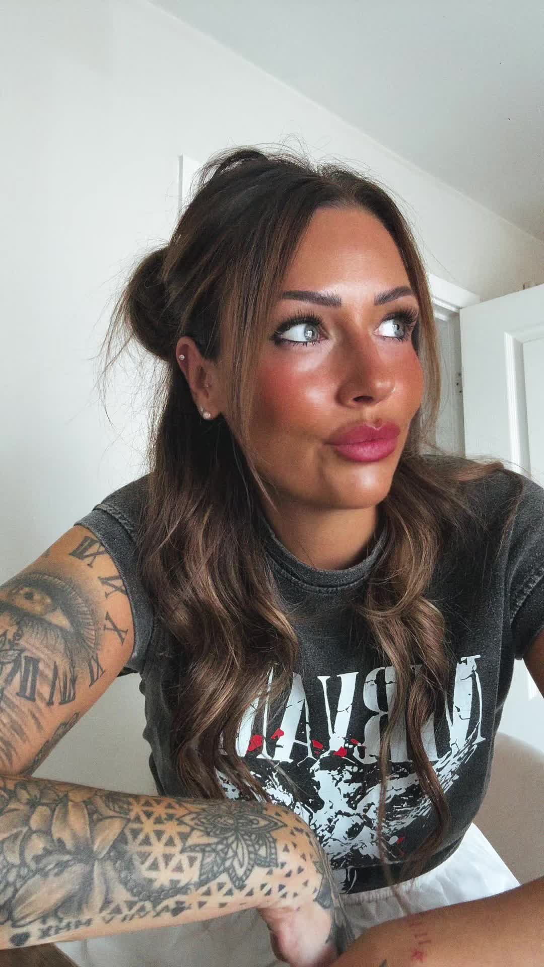 @CharElizabeth 🤍