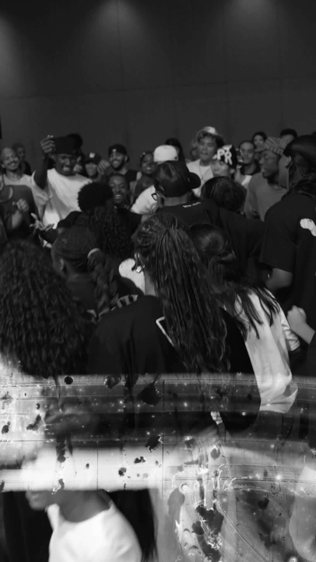 @Monsters Dance