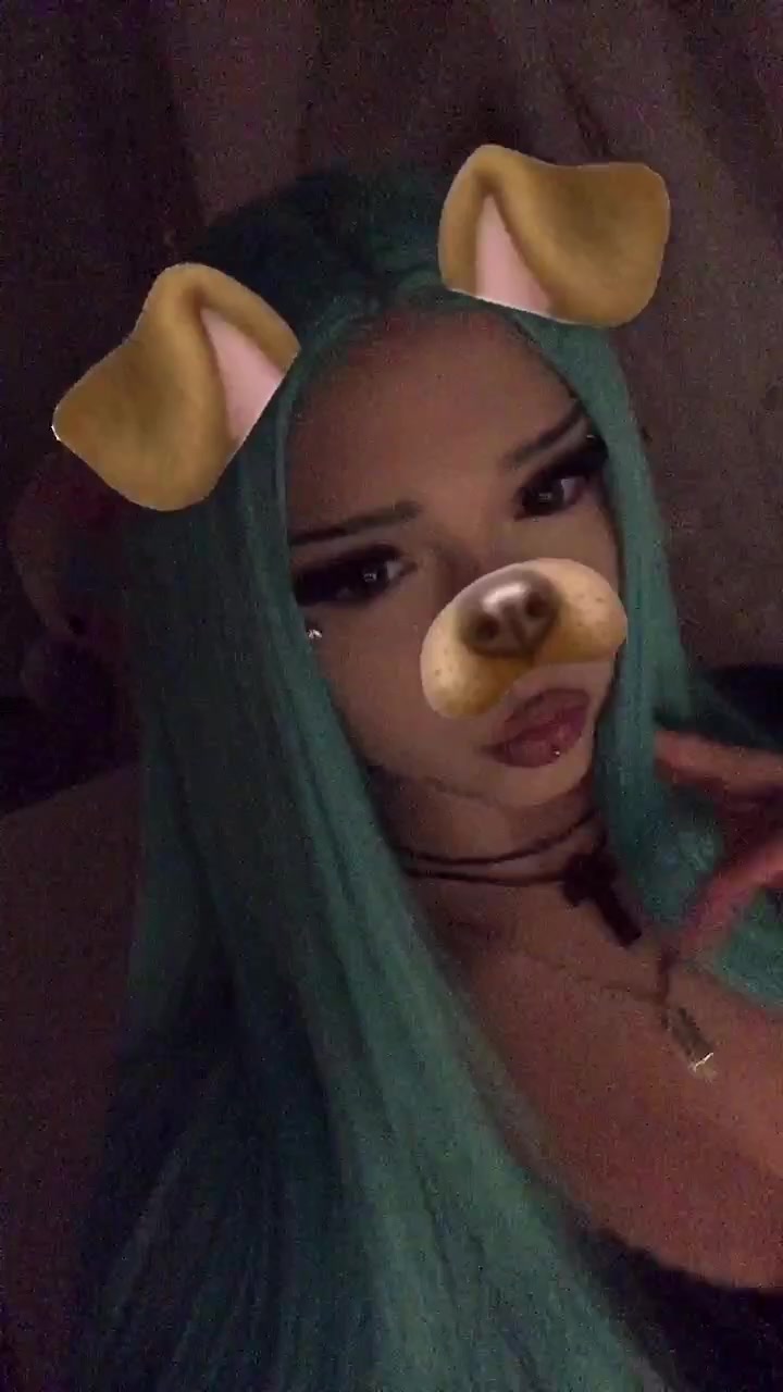 @￶