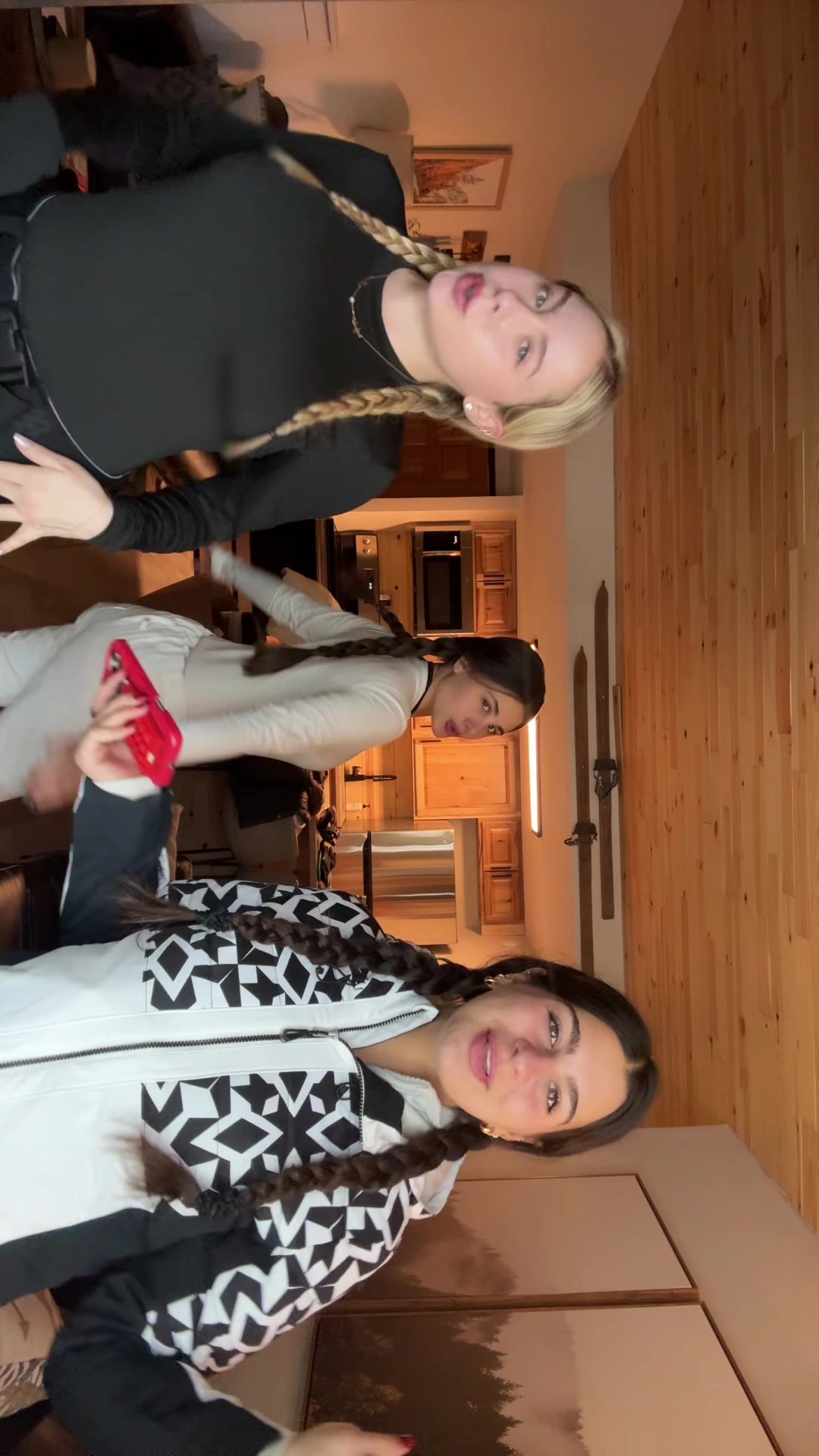 @Alyla