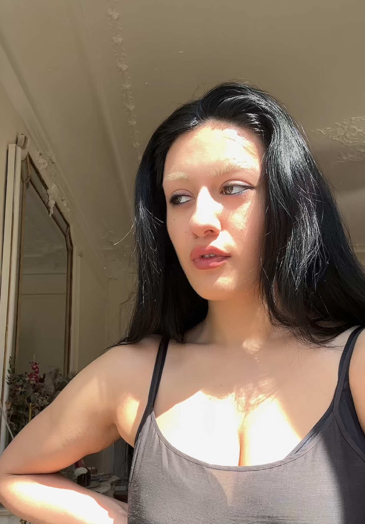 @meemeewhite
