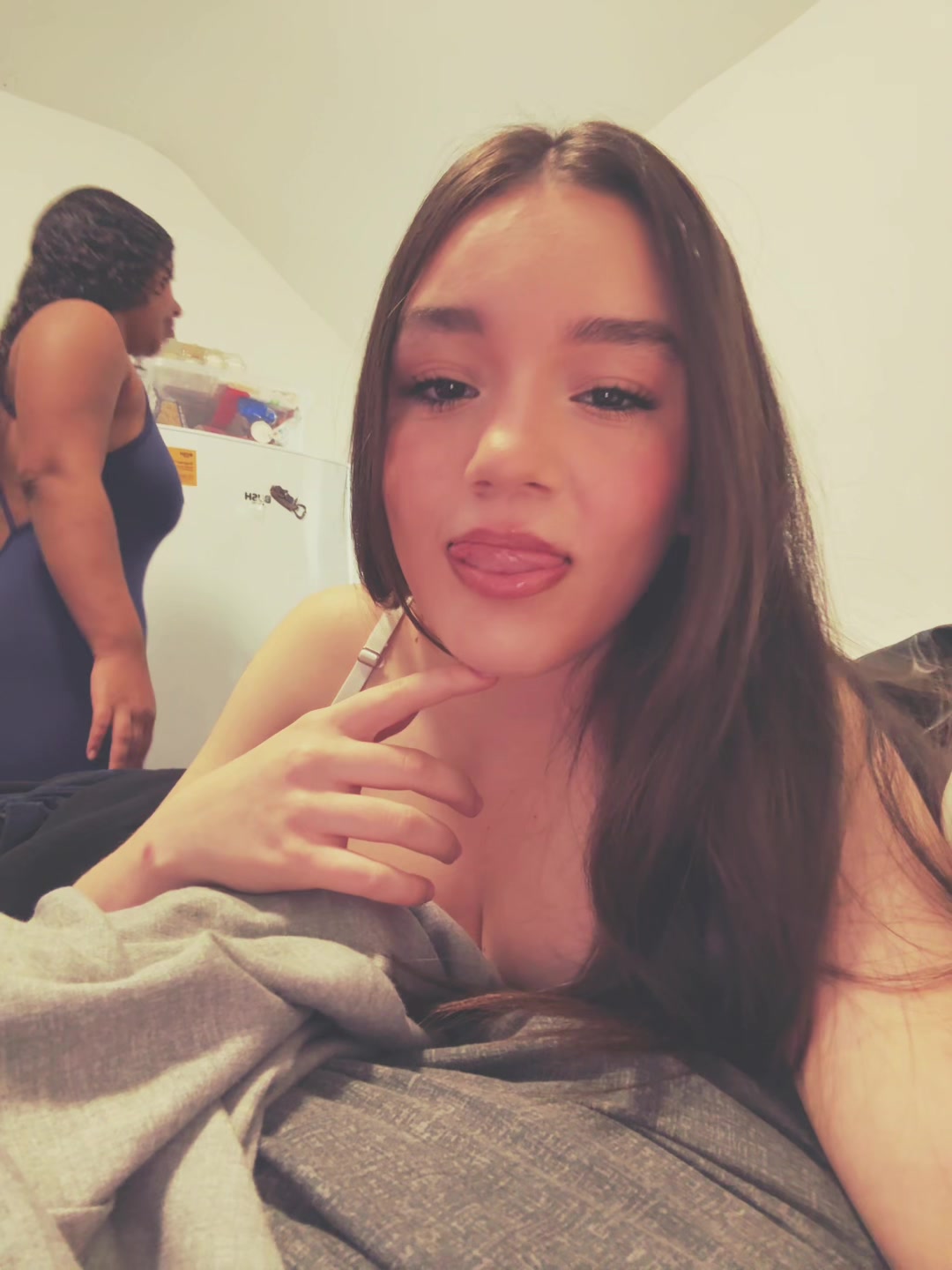 @tenezinha