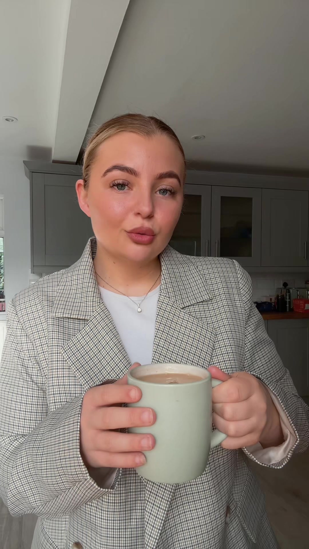 @caitplattx