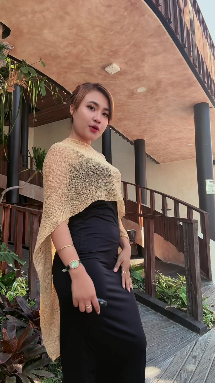 @anjeliasr