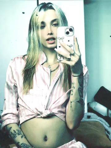 @Hollsxo21xo