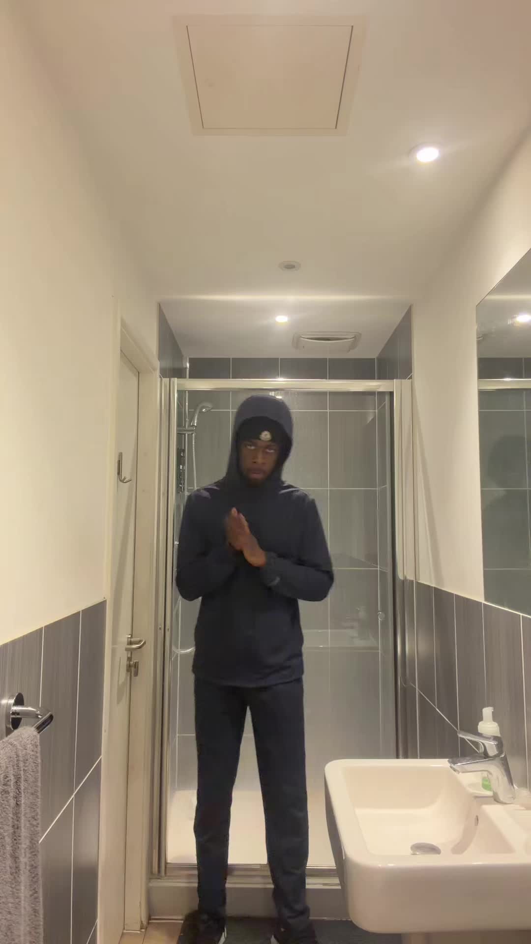 @manlikeap