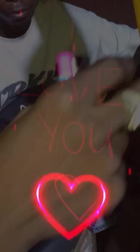 @Bobo