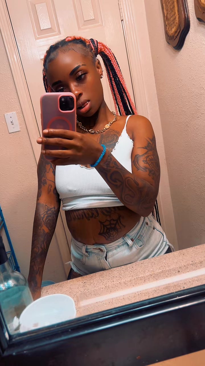 @PR3TTYFACE_DEE