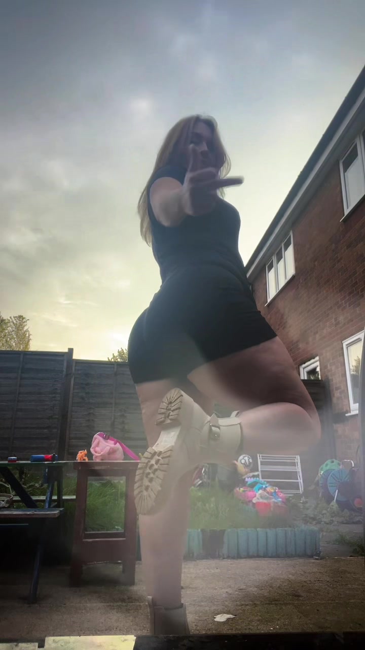 @TheCarGalNextDr💋