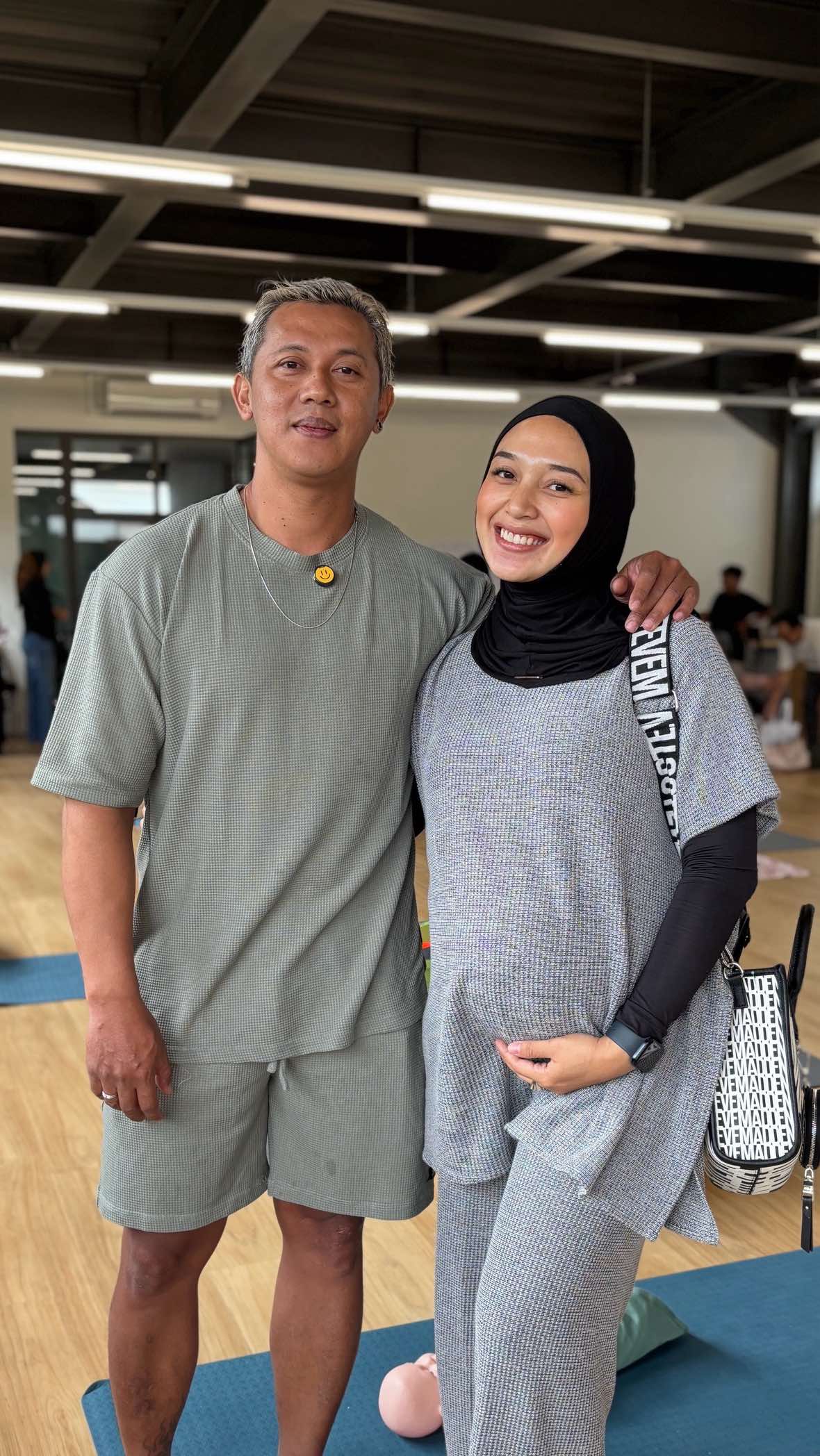 @Bidan Hilda | Prenatal Yoga