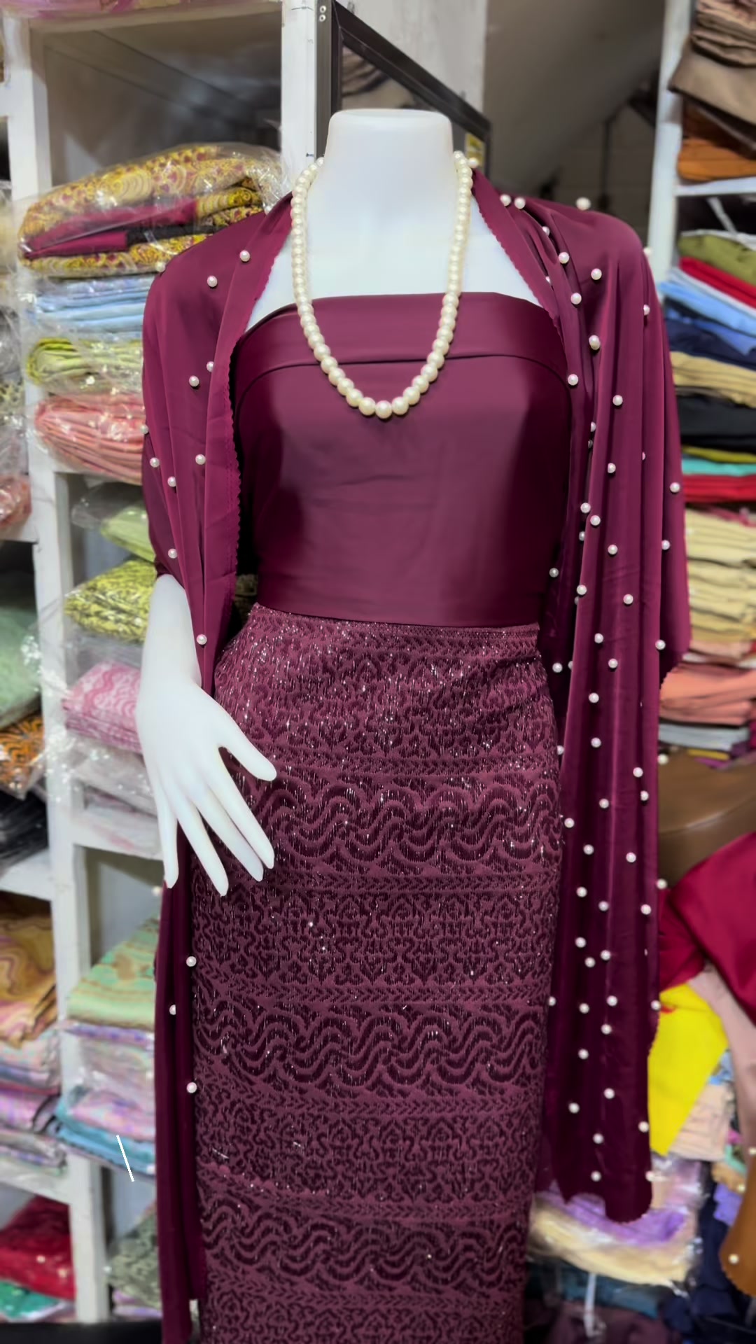@KathyPoe-ကေသီပိုး-Silk&Fabric