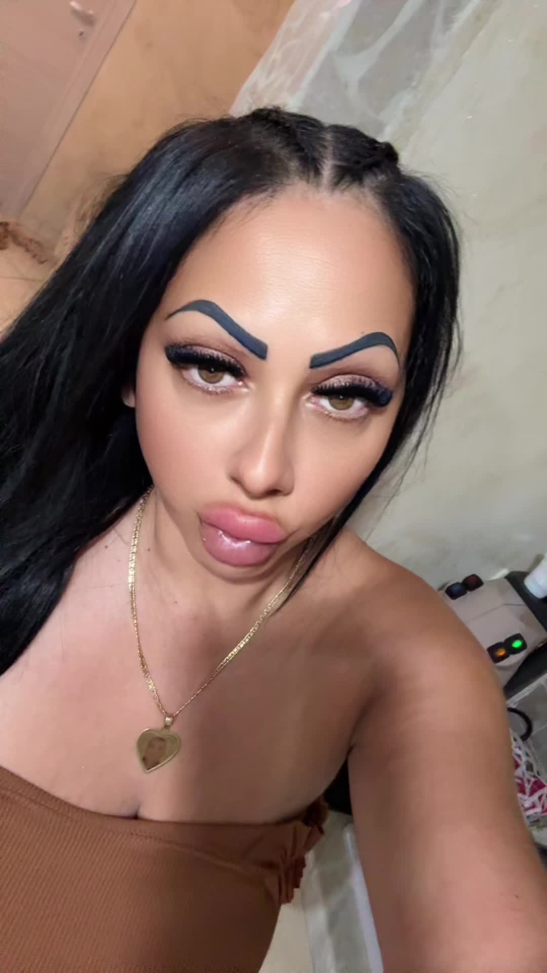@𝓒𝓸𝓷𝓬𝔂 𝓜𝓲𝓬𝓱𝓲💘