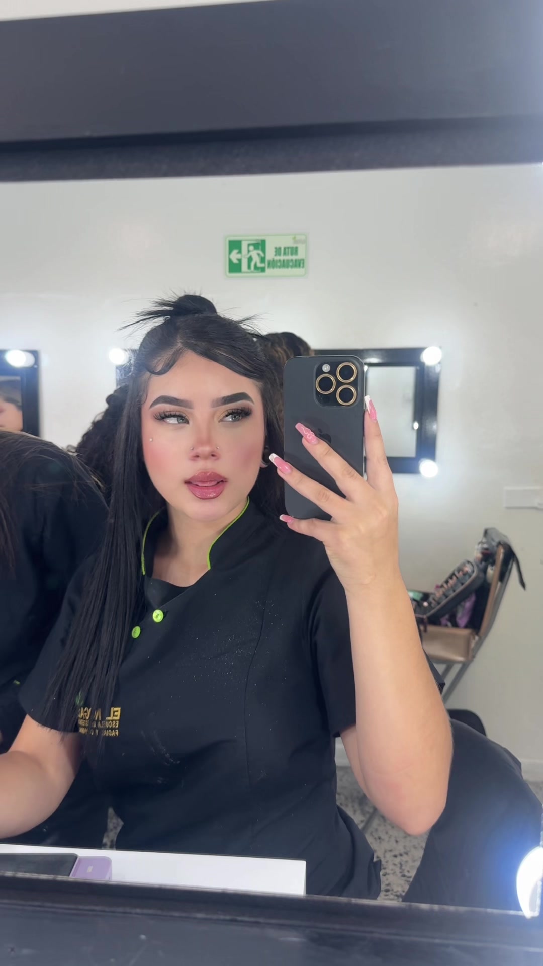 @Luu.