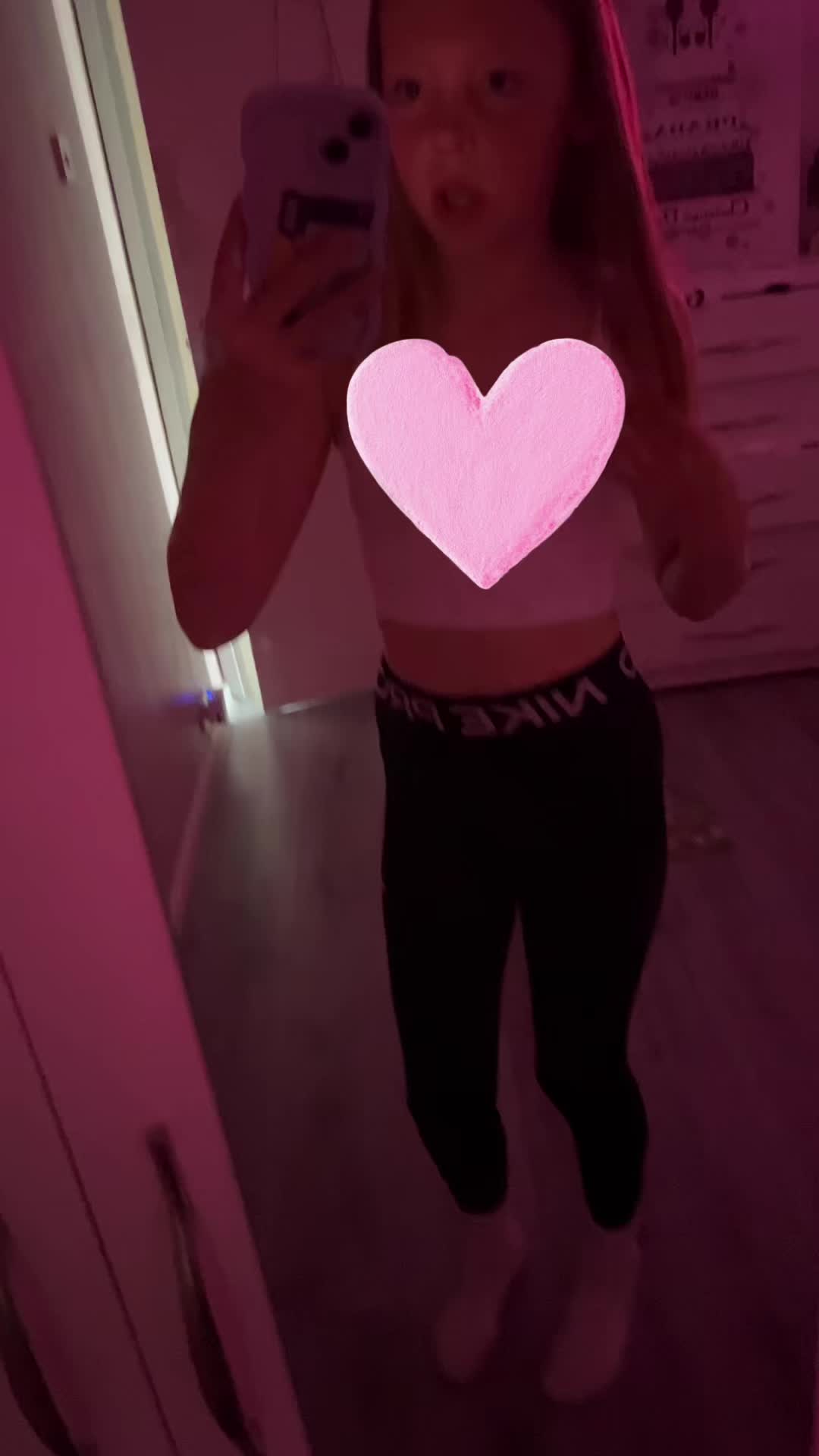 @Ameliamae🍒📸
