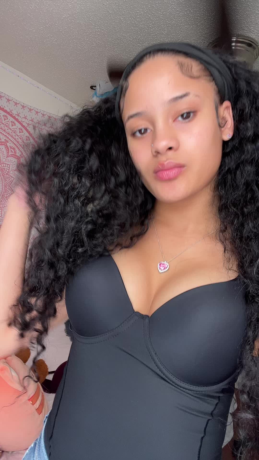 @Khaarrii