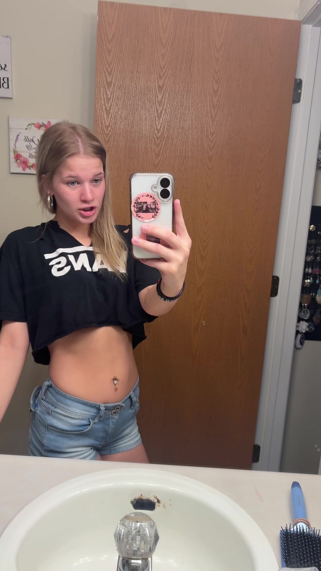 @comehelpabby