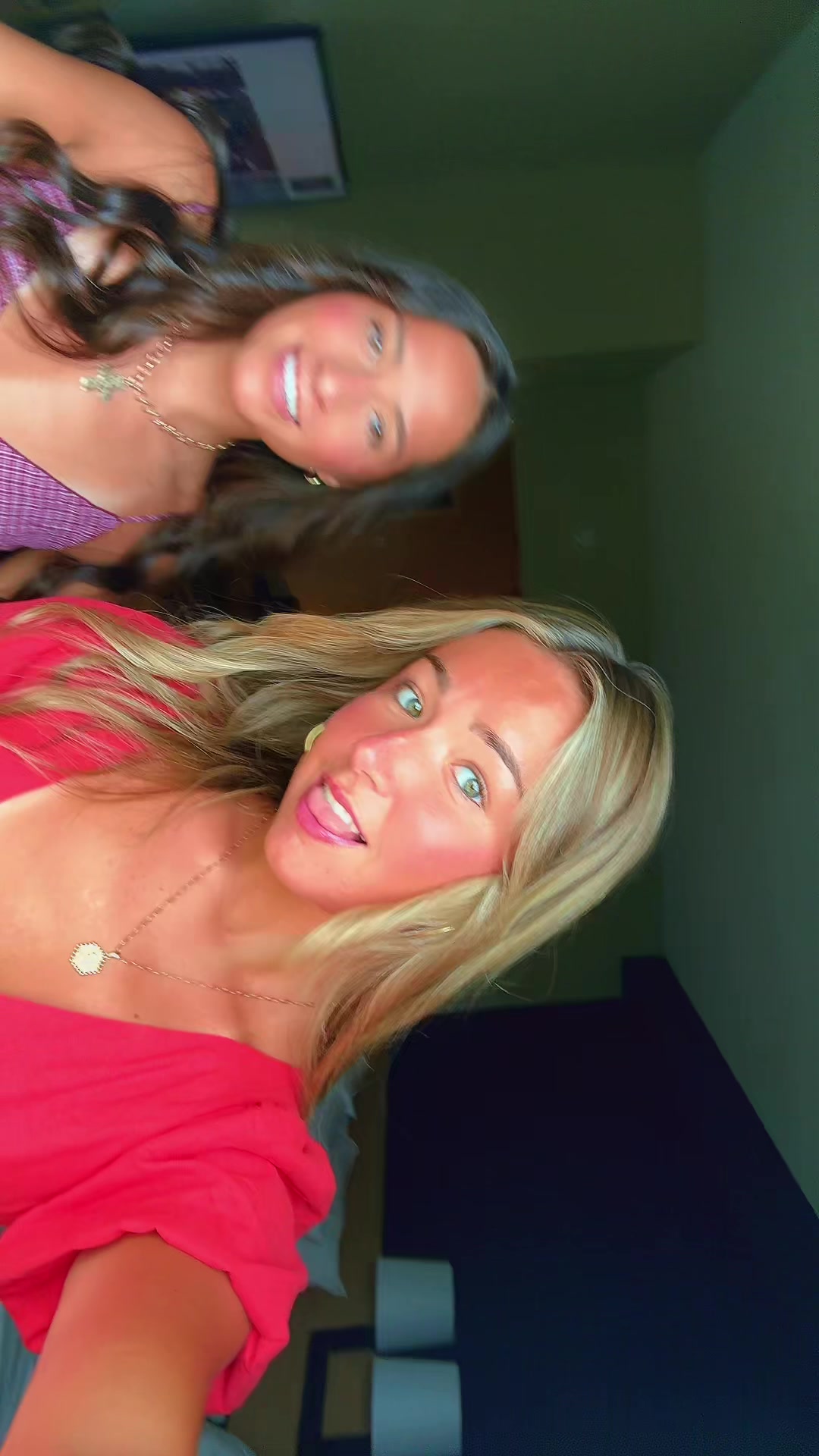 @Ella