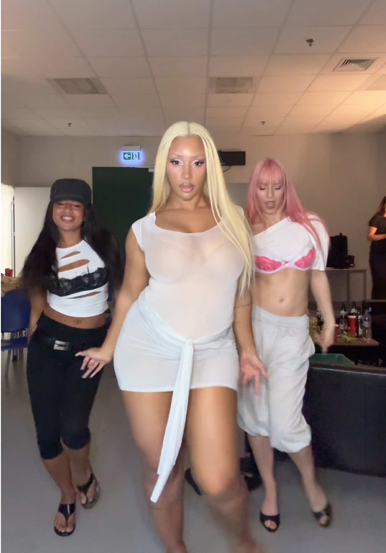@Naomi Sharon