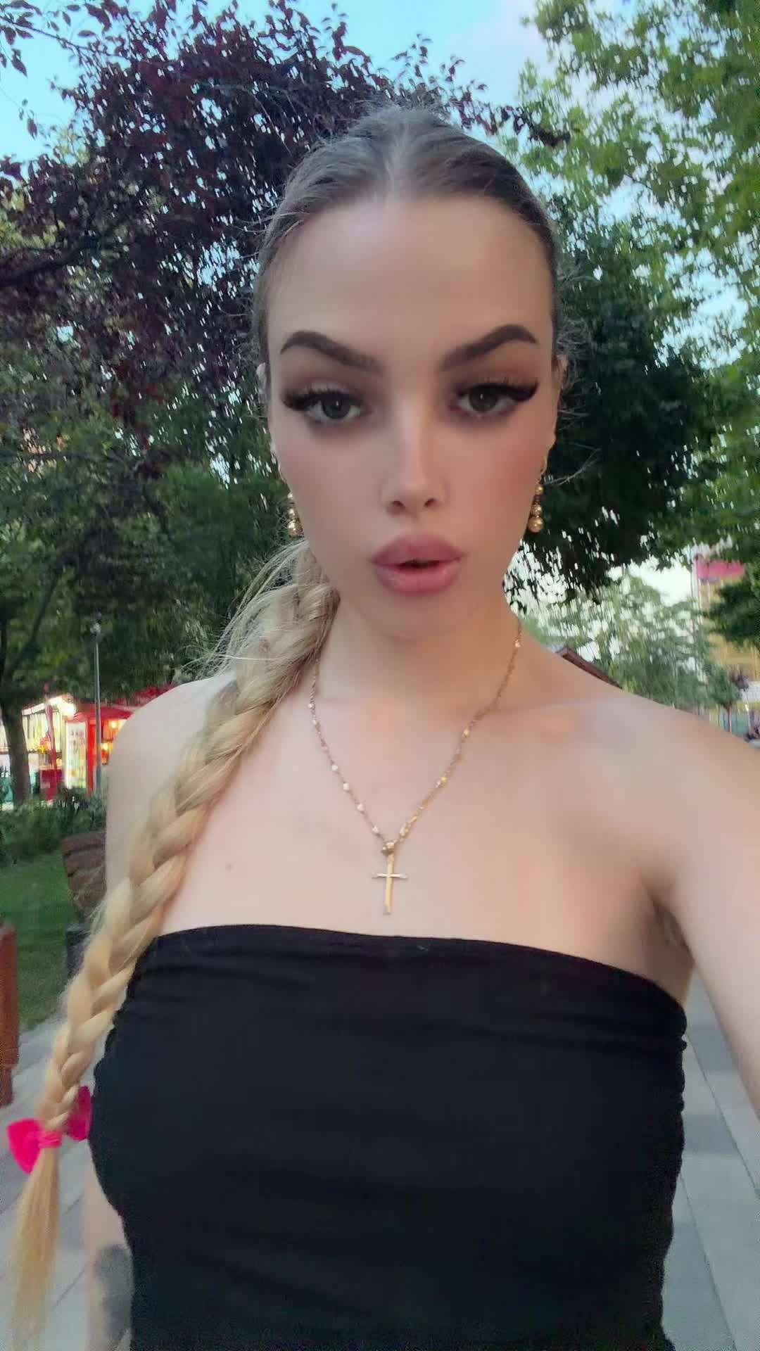 @Larisa AL
